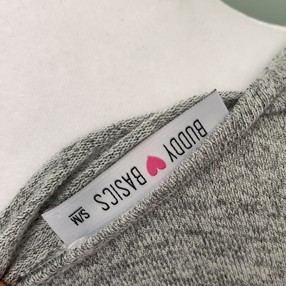 Buddy Basics Gray Hi Lo V Neck Long Sleeve Top - Picture 4 of 5